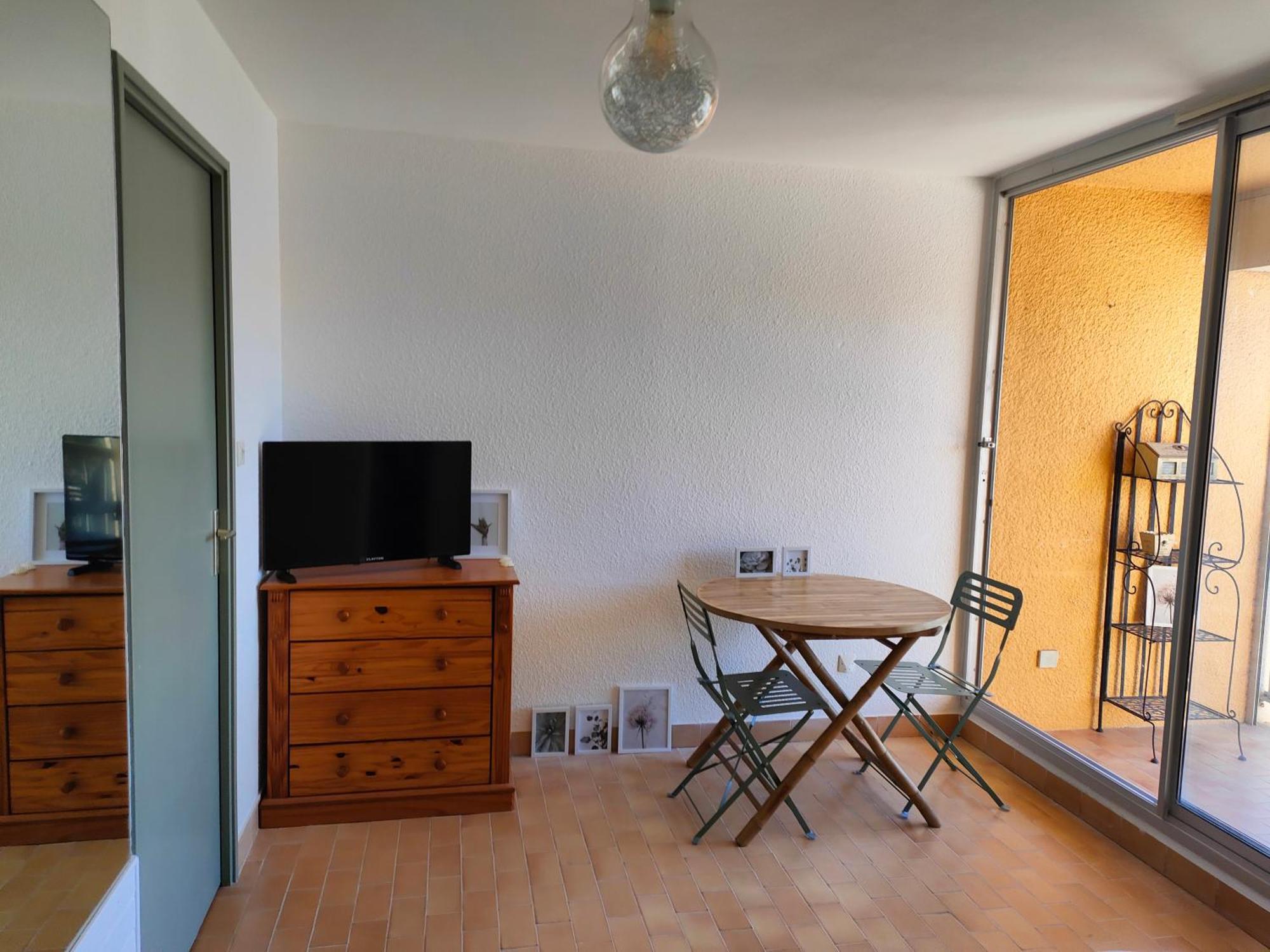 Gruissan, Studio Cabine, Au Calme Vue Degagee Sur Marina ภายนอก รูปภาพ