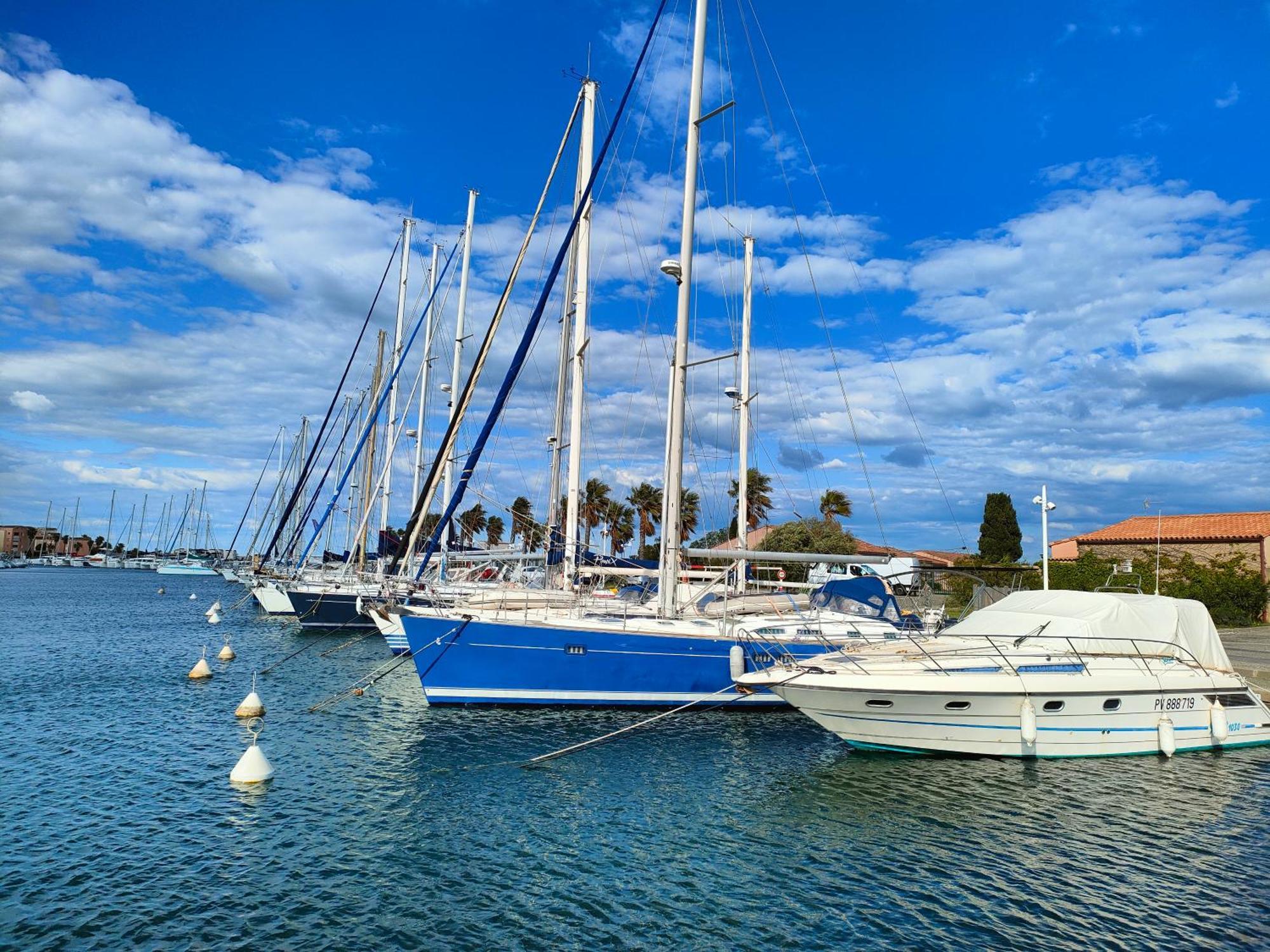 Gruissan, Studio Cabine, Au Calme Vue Degagee Sur Marina ภายนอก รูปภาพ