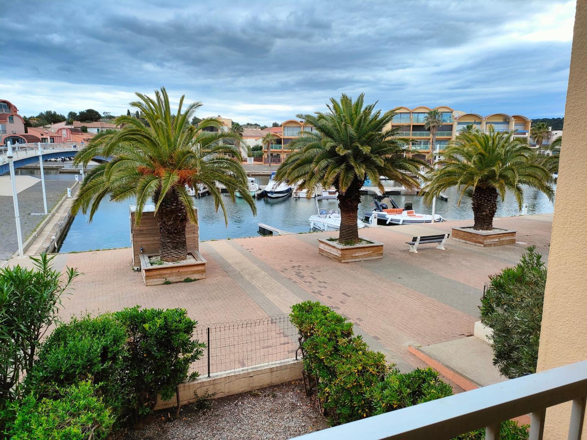 Gruissan, Studio Cabine, Au Calme Vue Degagee Sur Marina ภายนอก รูปภาพ
