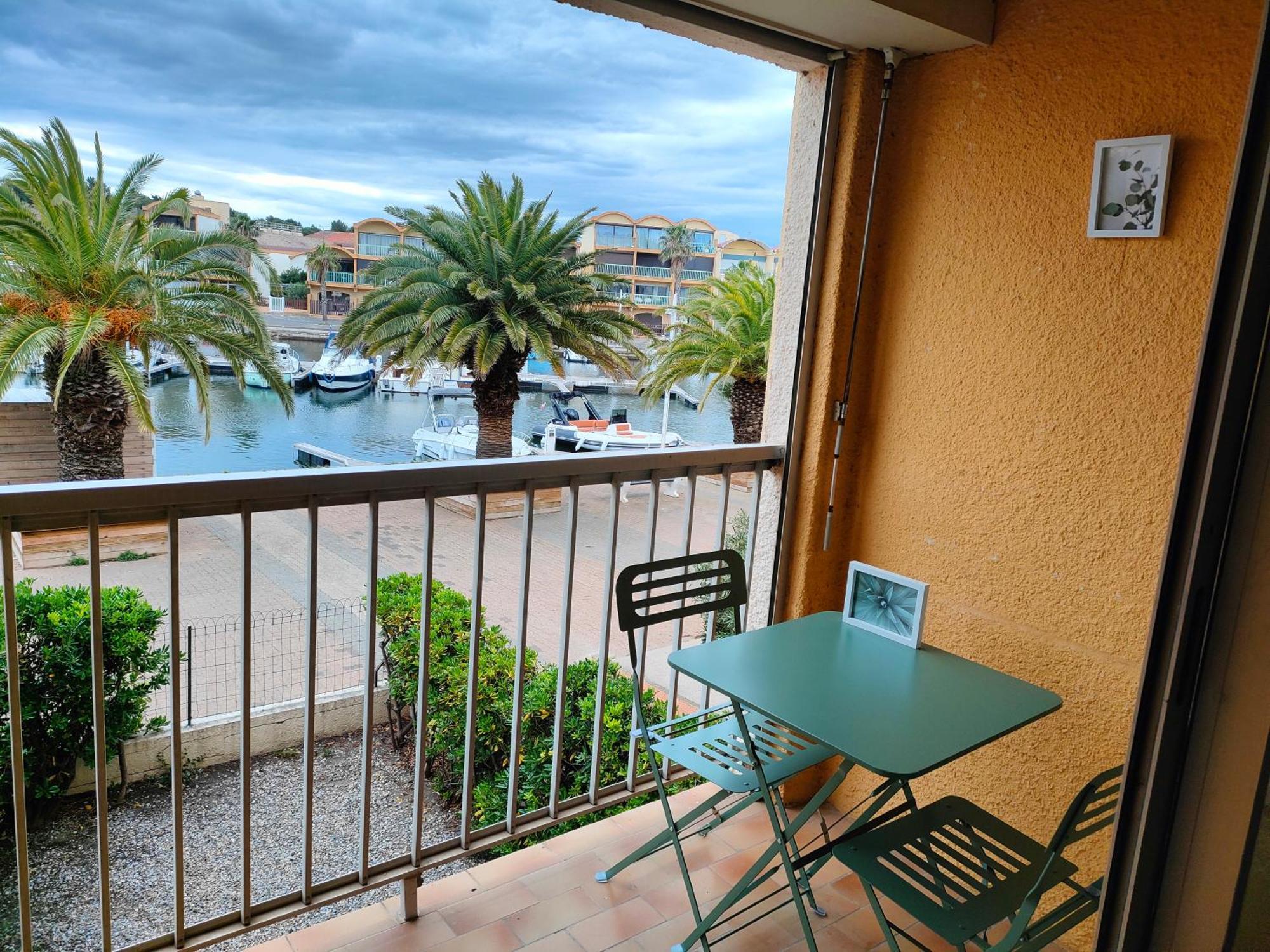 Gruissan, Studio Cabine, Au Calme Vue Degagee Sur Marina ภายนอก รูปภาพ